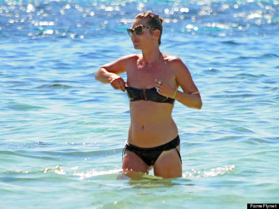 respektfuld Faret vild Botanik Kate Moss' Bikini Body Is Stunning At Age 39 | HuffPost Entertainment