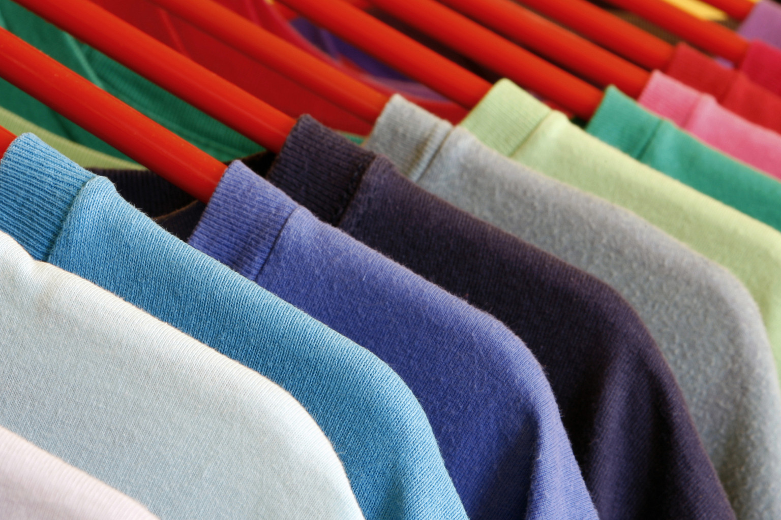 10 Clothing Lifehacks That Will Make Little Tasks Like Hanging Shirts ...
