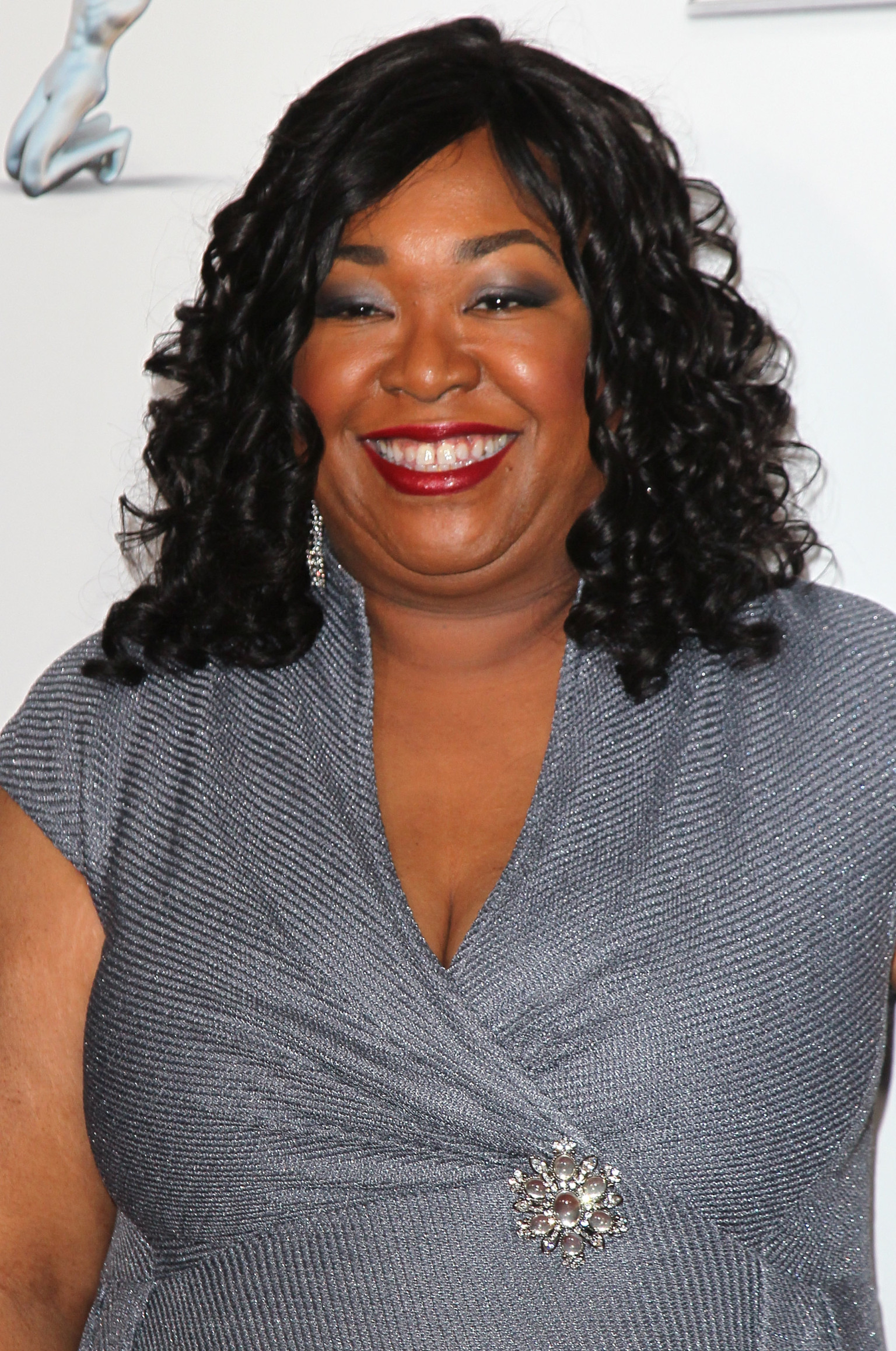 Shonda Rhimes Sells Comedy Pilot To ABC; Would Be Her Third Show With ...