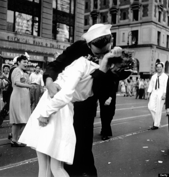 wwii kiss