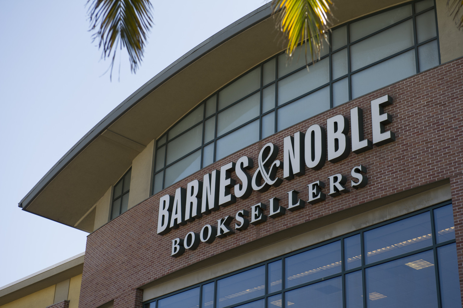 Barnes & Noble Executives Blasted For Clinging To Losing eBook Strategy ...