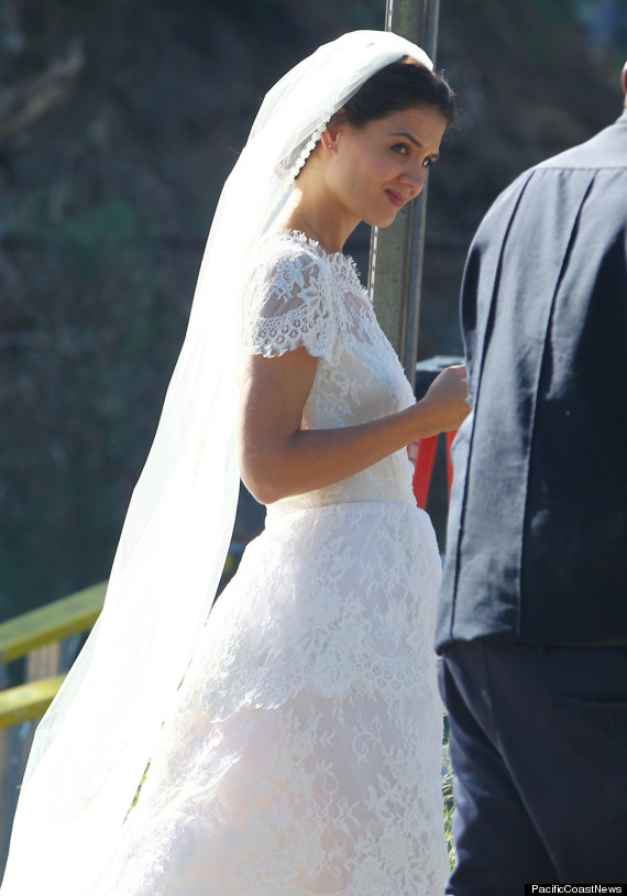 katie holmes wedding dress