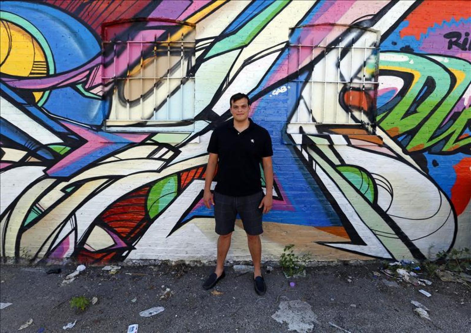 Epifanio Monarrez, Chicago Graphic Designer, Turns Vandalized Walls ...