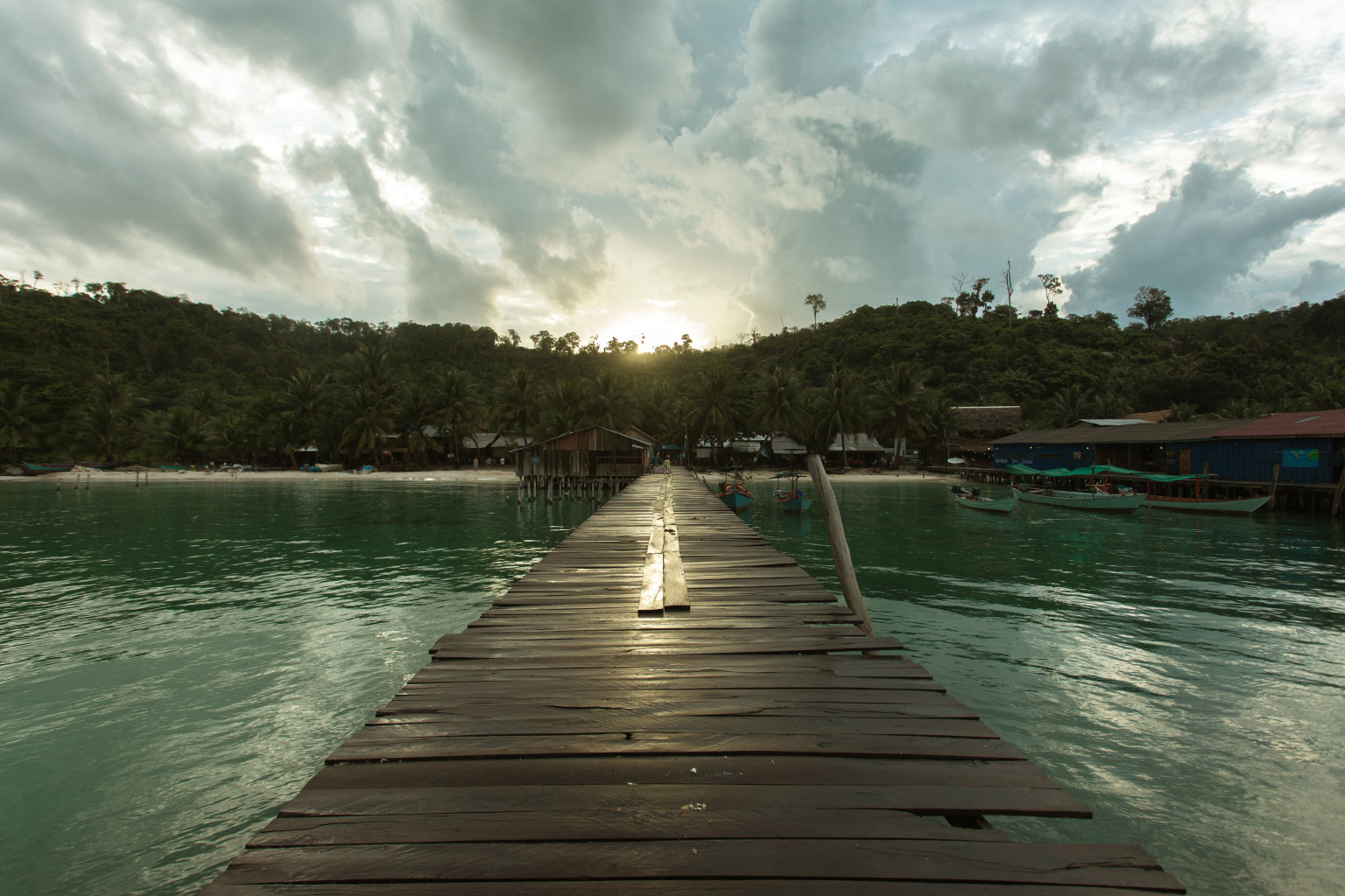 Hidden islands. Koh rong clean Water.