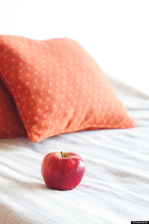 apples in bed