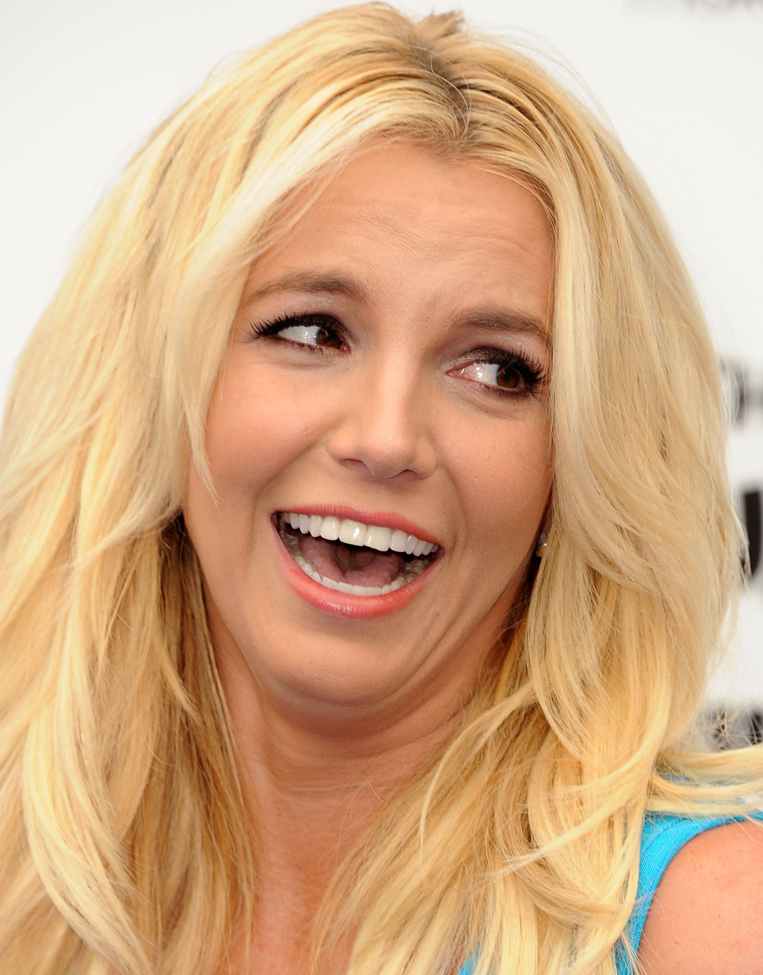 Britney Spears Is Beaming With New Puppy After Rehearsal | HuffPost