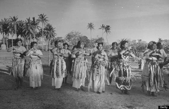 hawaiian dancers