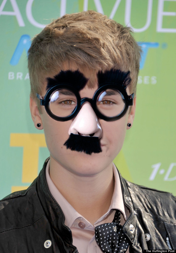 justin bieber mustache