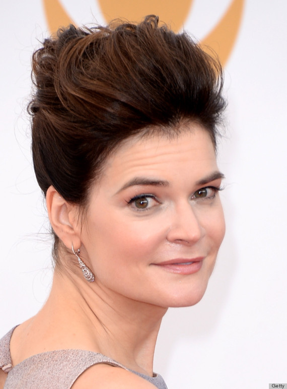 betsy brandt emmy beauty 2013