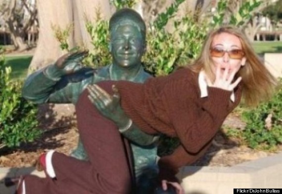 Funny Poses with Statues | Flickr