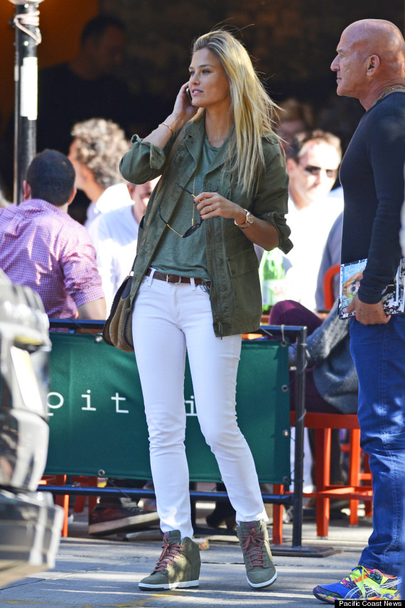 Bar Refaeli's Jeans Perfect For Fall In New York | HuffPost Entertainment