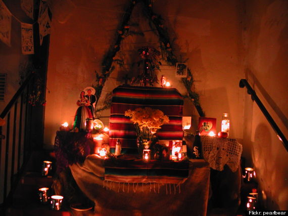 dia de los muertos altar
