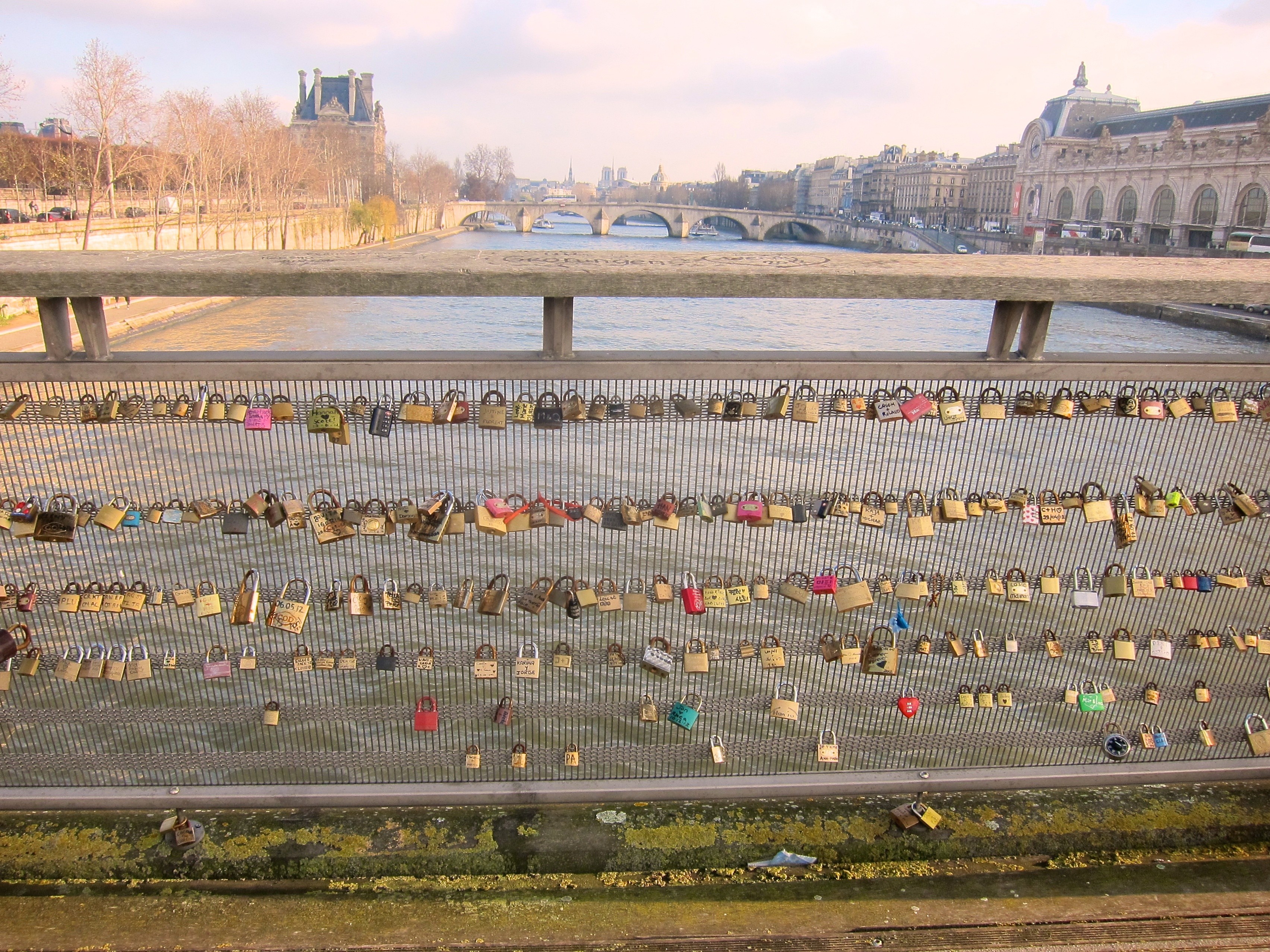 This Is How You Do A Paris Love Lock Bridge When You're Single