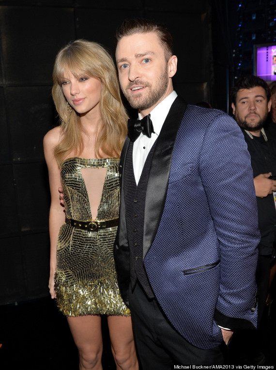 Taylor Swifts American Music Awards Dress Steals The Show