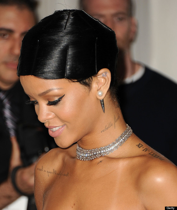 rihanna hair