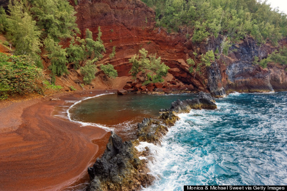 kaihalulu red sand beach