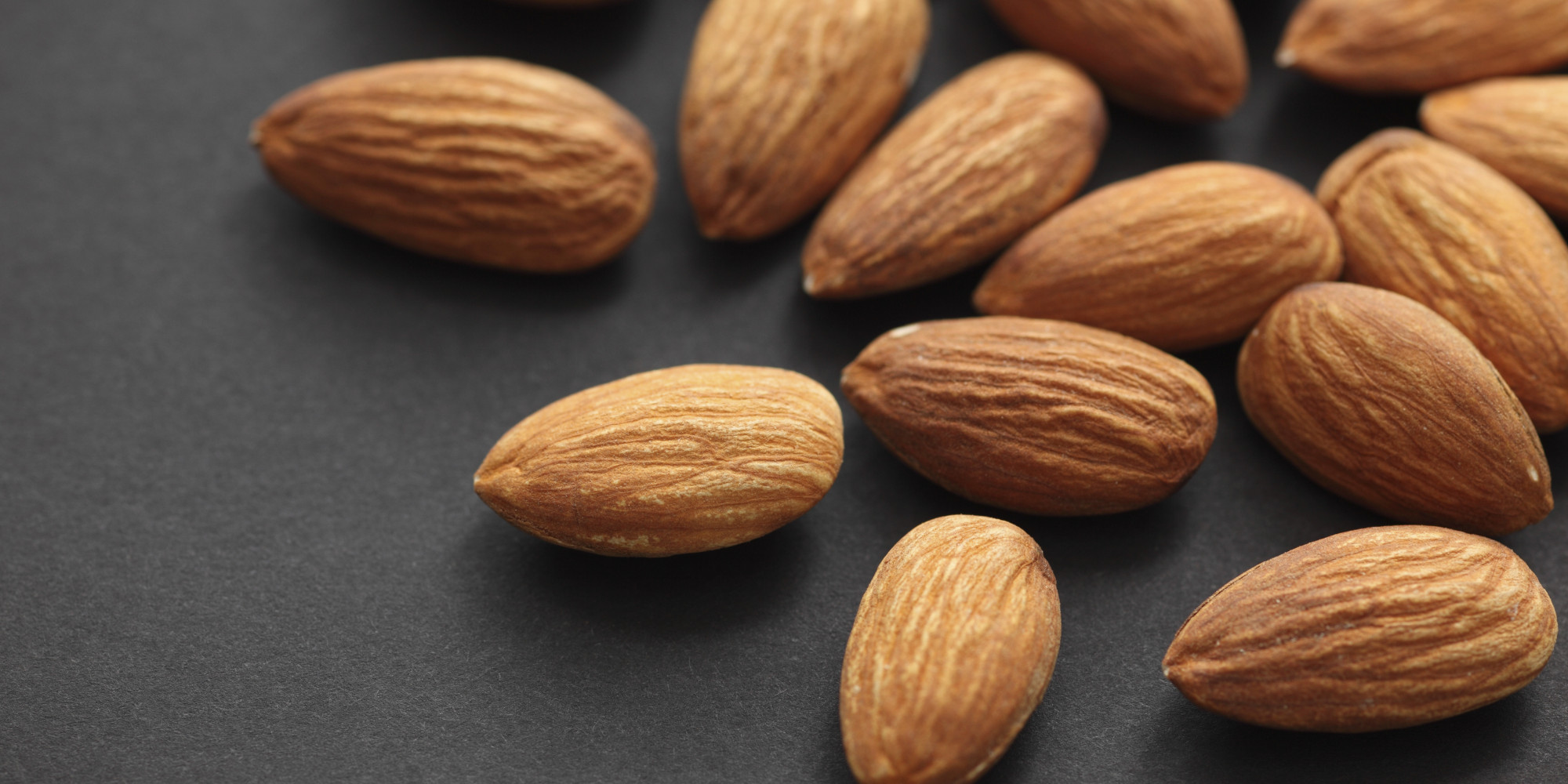 Миндаль фенцля. Миндаль жареный. Almond фото. Миндаль. Миндаль текстура.