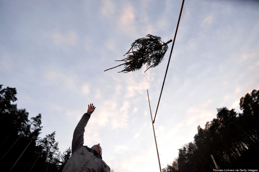 christmas tree throwing