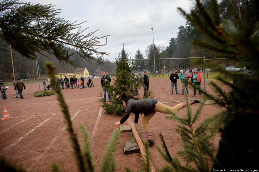 christmas tree throwing