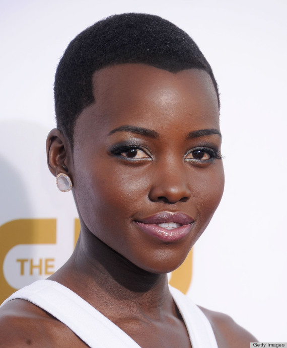 Lupita Nyong O Fakes A Widow S Peak At The Critics Choice Awards