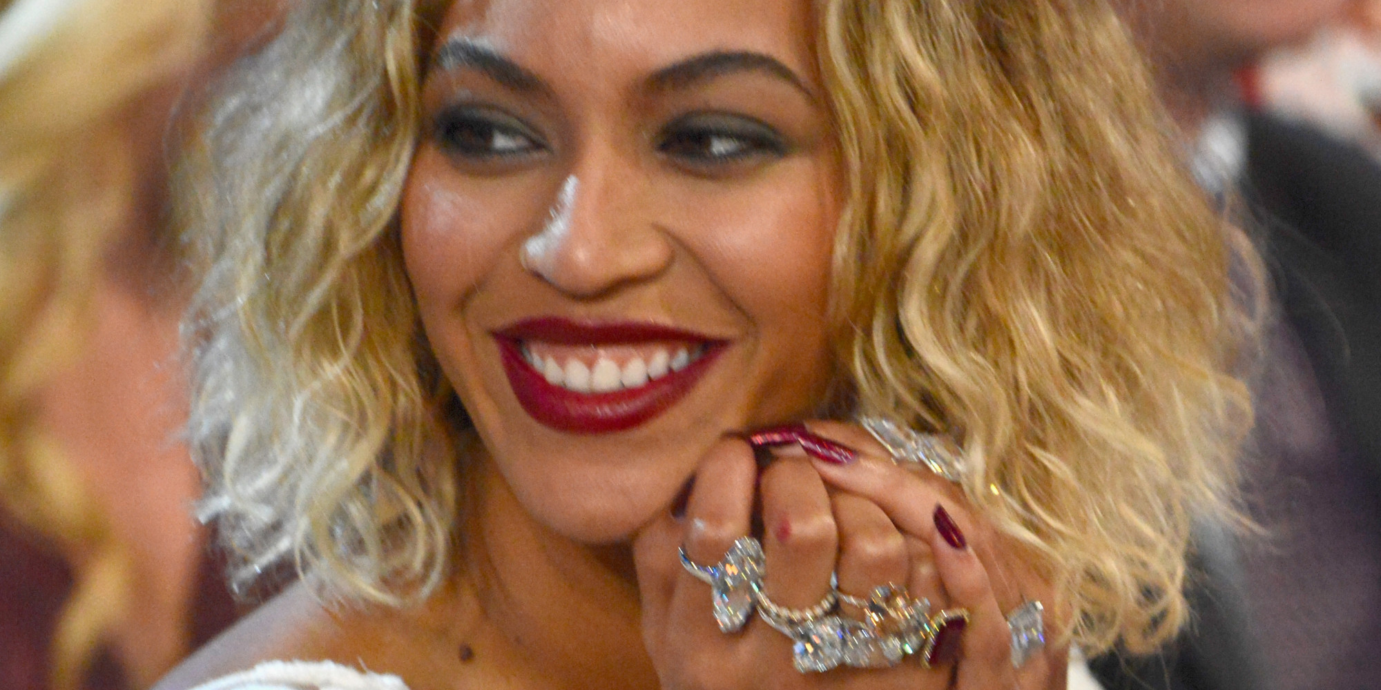 Beyonce Wore Jewels Worth $10 Million For 2014 Grammys (PHOTOS) | HuffPost