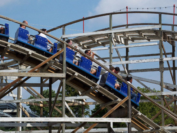 Six Flags Rebuilds Kiddieland's Little Dipper