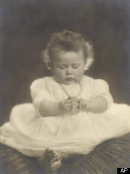 elizabeth queen baby princess ii 1930 born she sister margaret england released today collect mother later philip huffpost