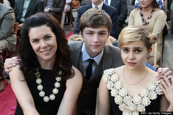 mae whitman miles heizer lauren graham