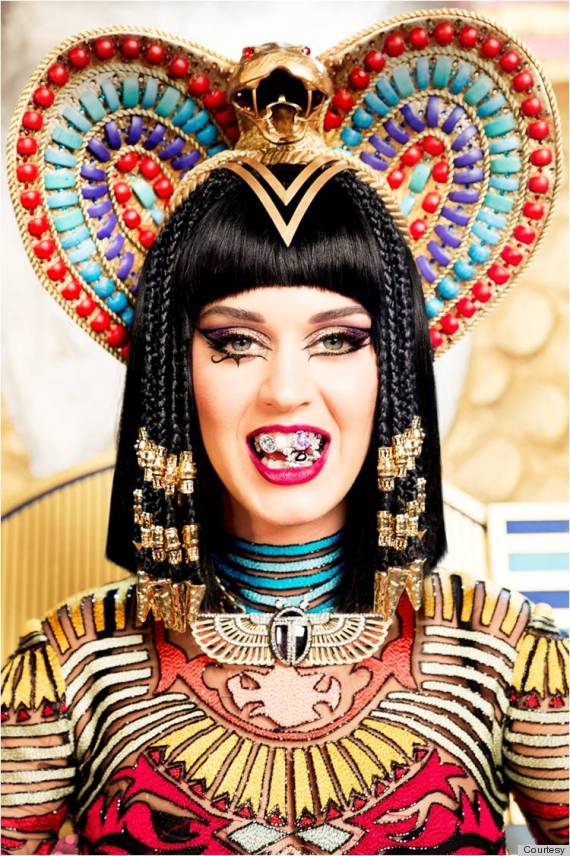 Katy Perry Transforms Into Cleopatra