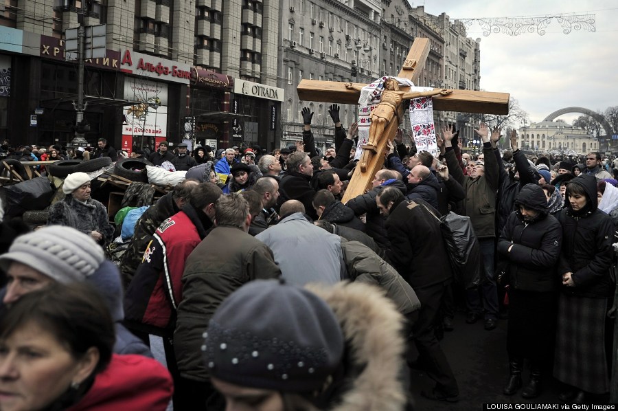 Following Bloody Kiev Protests, Mourners Hold Memorial To Honor Slain ...