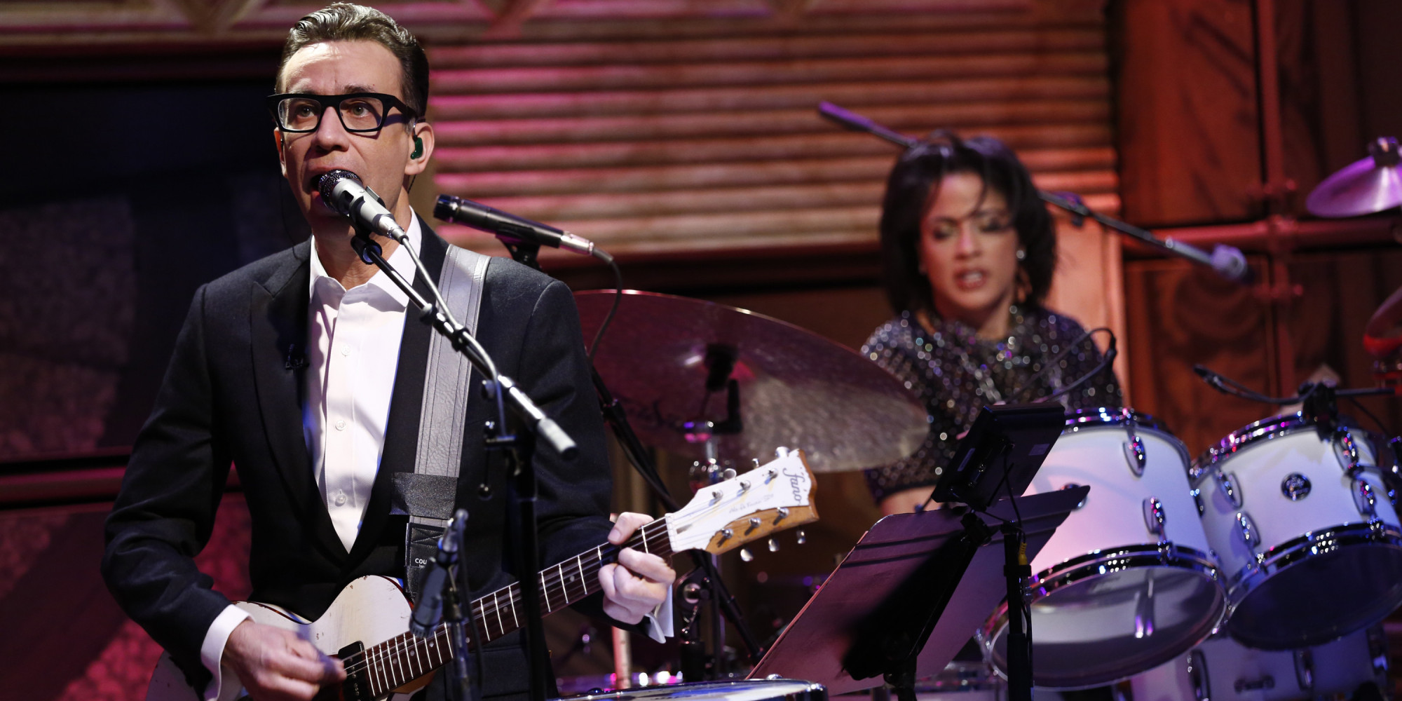 Fred Armisen Keeps The Dream Of The '90s Alive On 'Late Night' | HuffPost