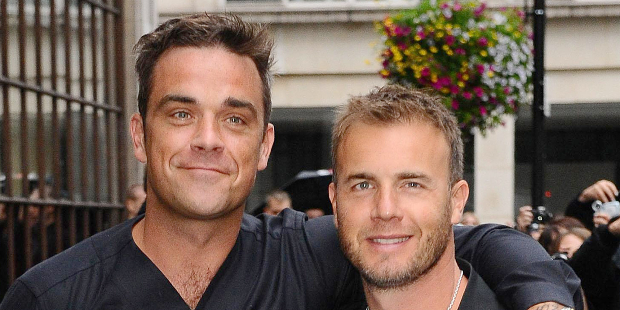 Back For Good? Robbie Williams Reportedly In Talks To Rejoin Gary ...