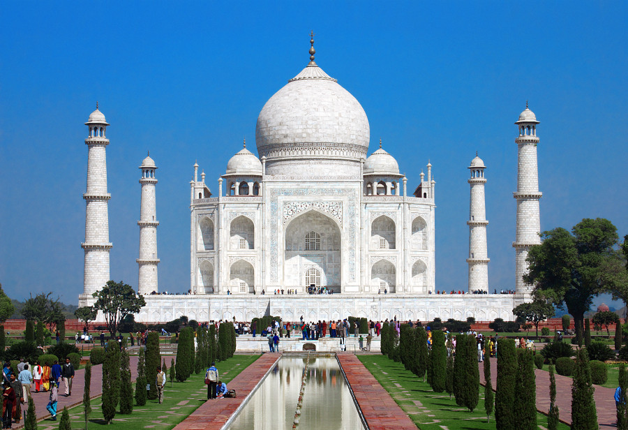 These 9 Famous Landmarks Look Absolutely Stunning... Until You Zoom Out