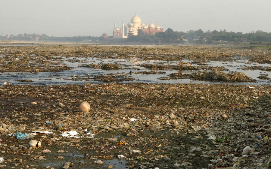 rubbish taj mahal