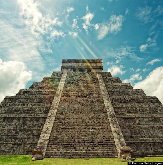 chichen itza stairs