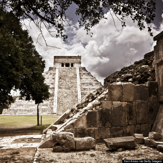 chichen itza stairs