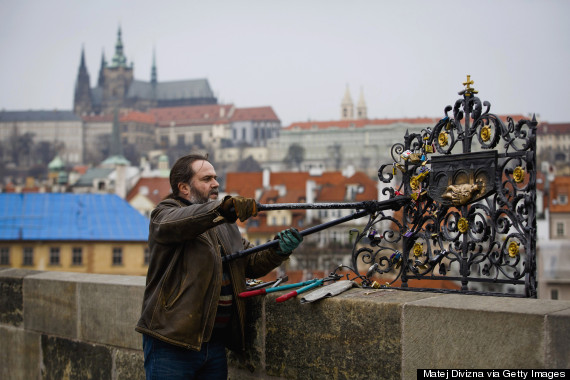 authorities remove love padlocks