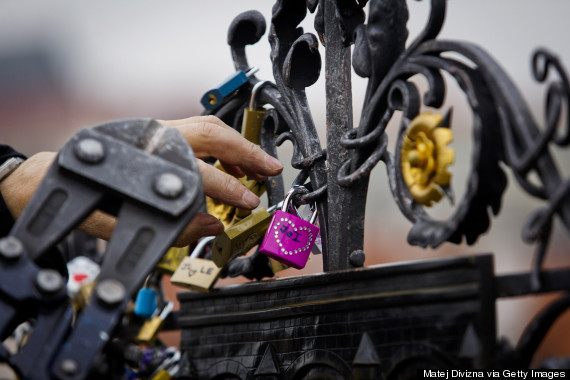 remove locks charles bridge