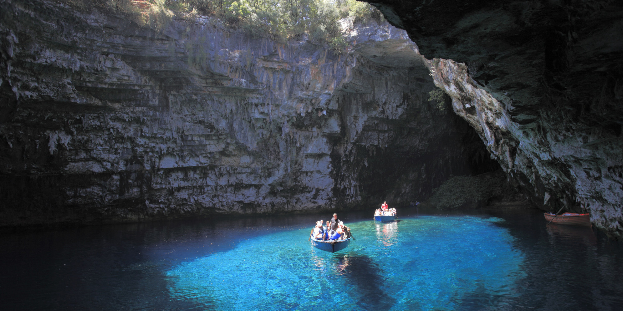 Сапфирова пещера Родос