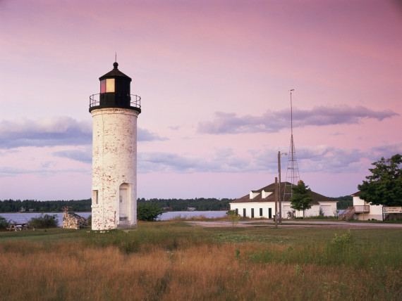 lighthouse michigan