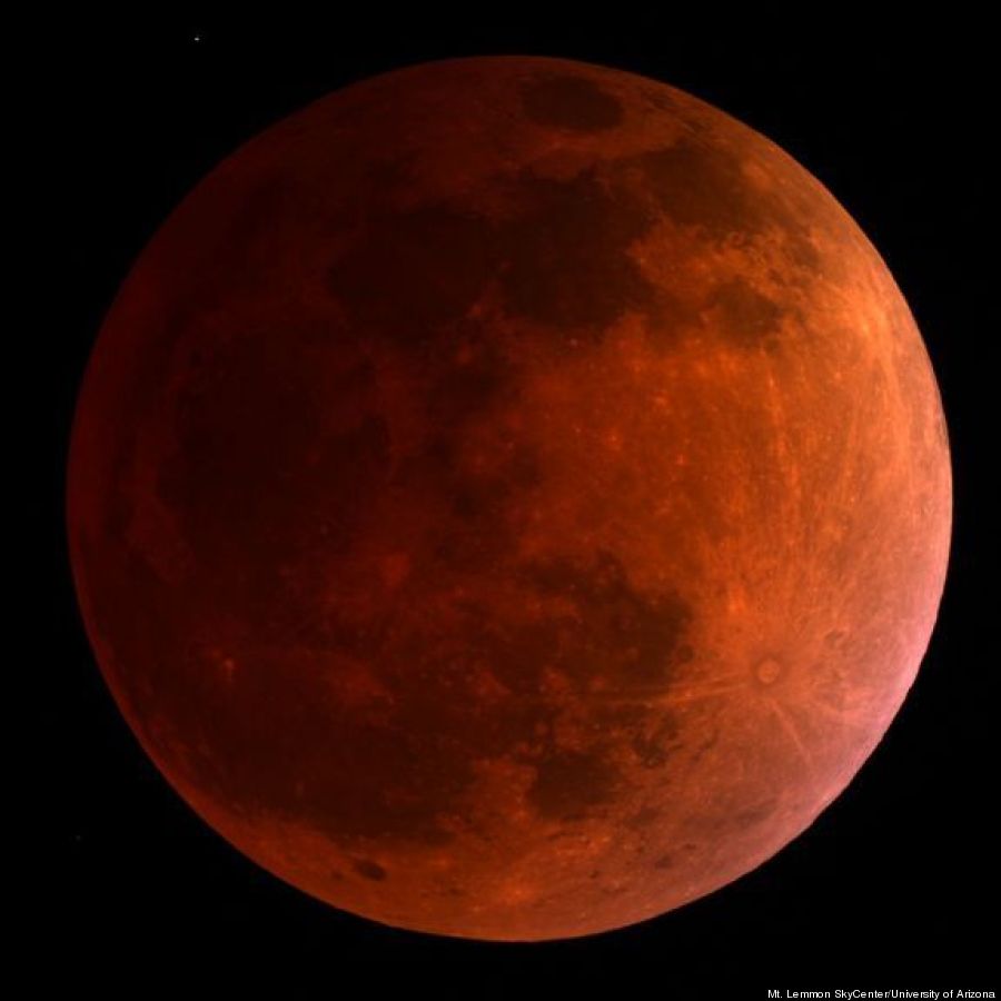 Blood Moon Lunar Eclipse Wows Skywatchers (PHOTOS) HuffPost Impact image image photo