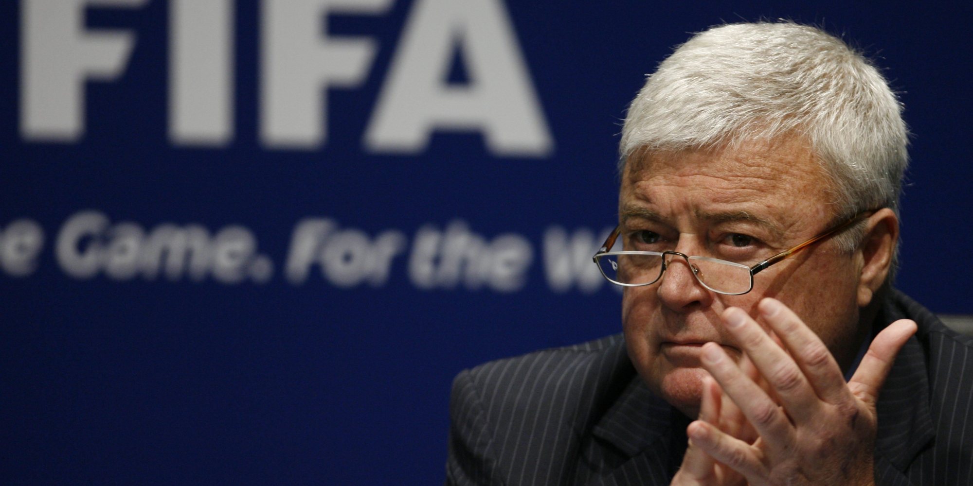 Ricardo Teixeira apresenta atestado médico e não vai à CPI da Máfia do Futebol