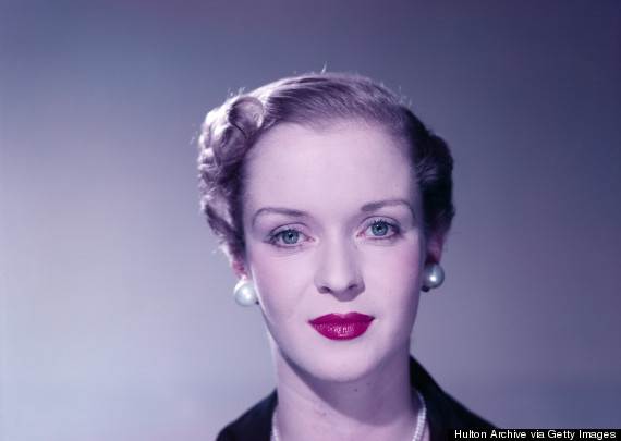 woman from the 1950s wearing lipstick