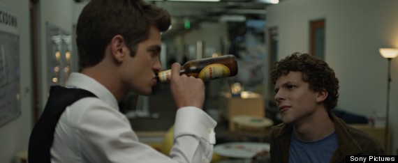 eduardo saverin drinking cerveza