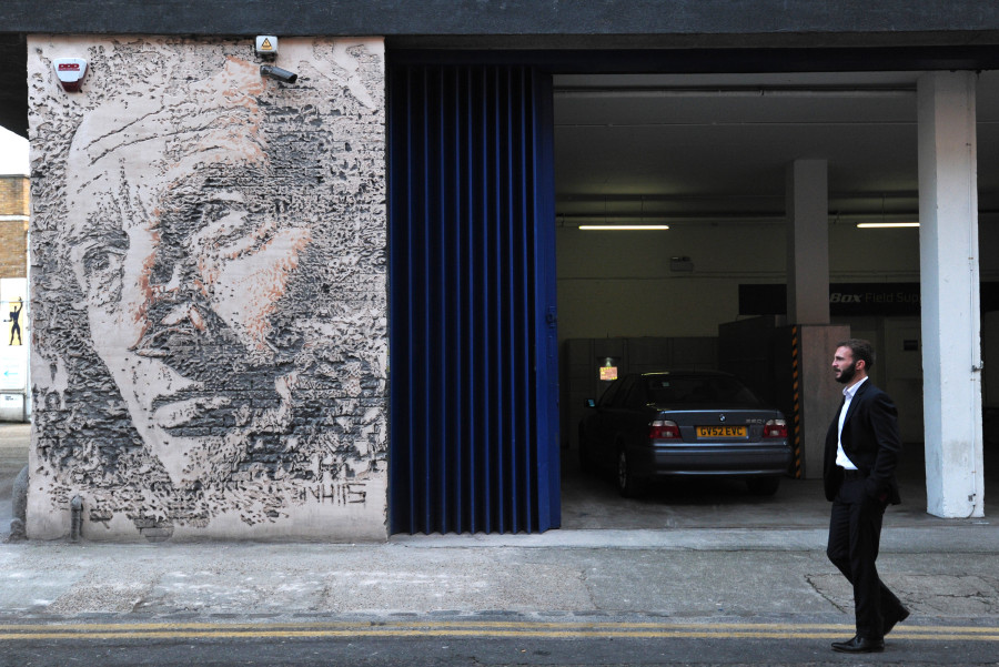 vhils street art