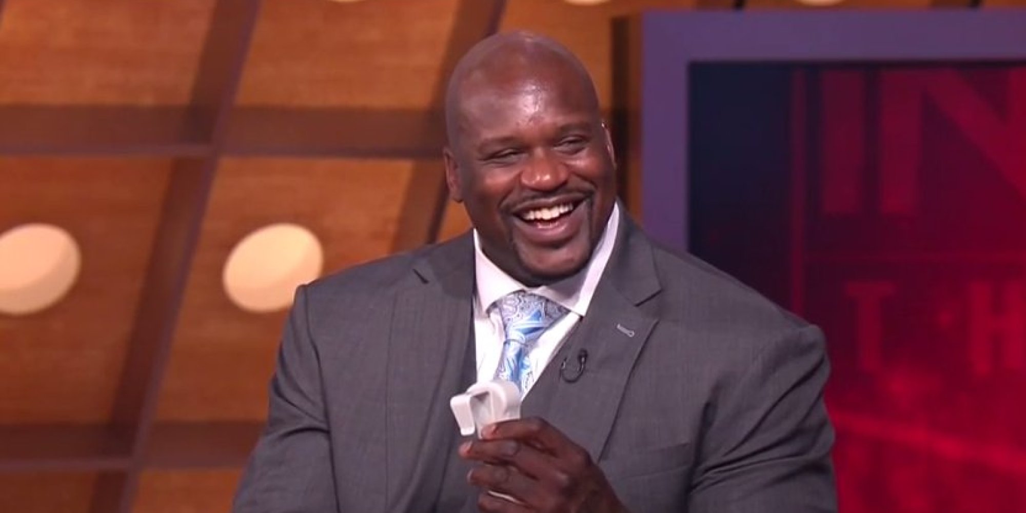 Shaq Pranks Charles Barkley On 'Inside The NBA' (VIDEO) | HuffPost