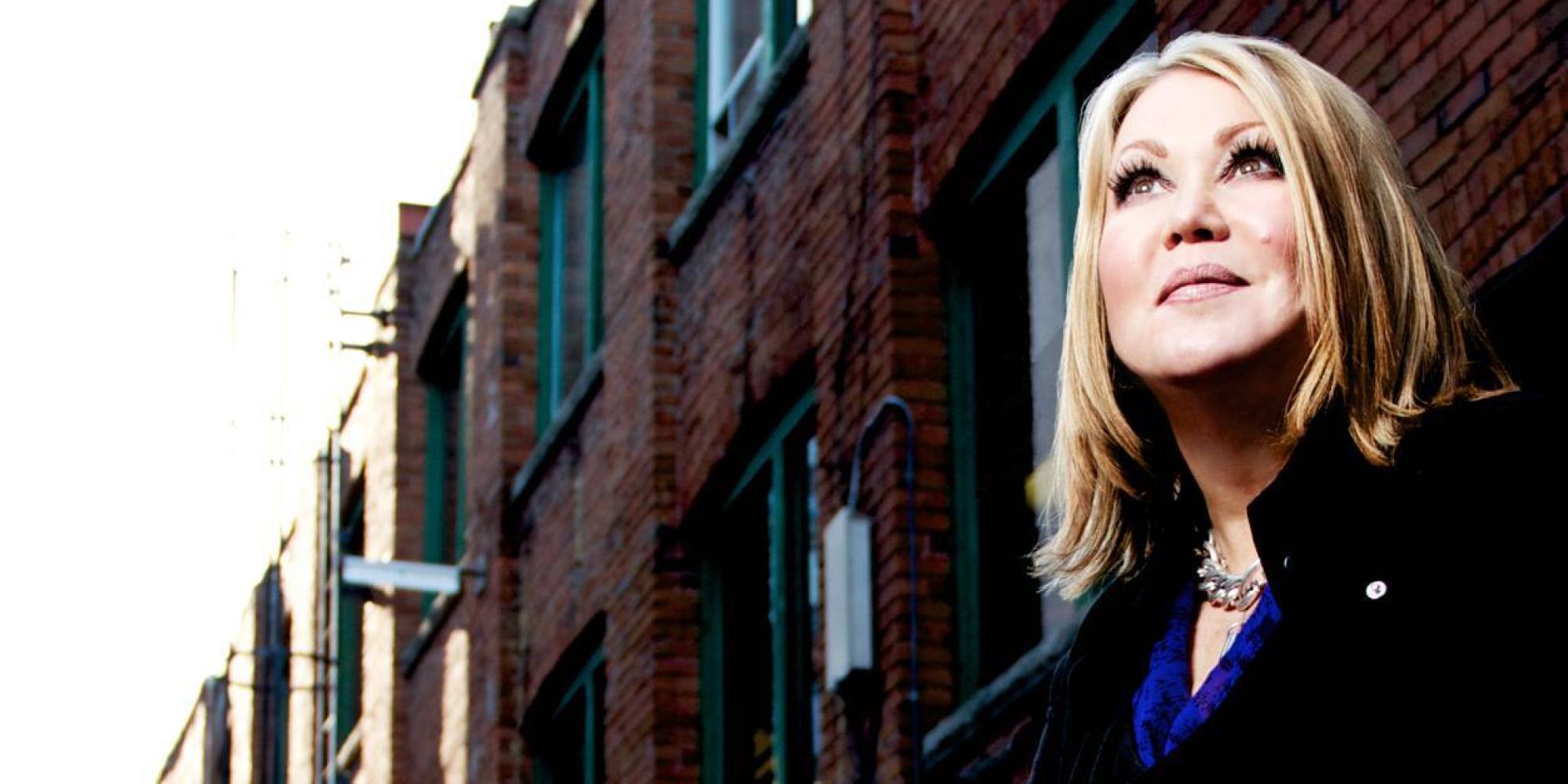 How Jann Arden Became One Of Canada's Most Beloved Singers (INTERVIEW)
