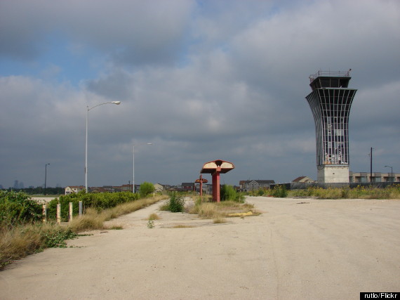 robert mueller municipal airport