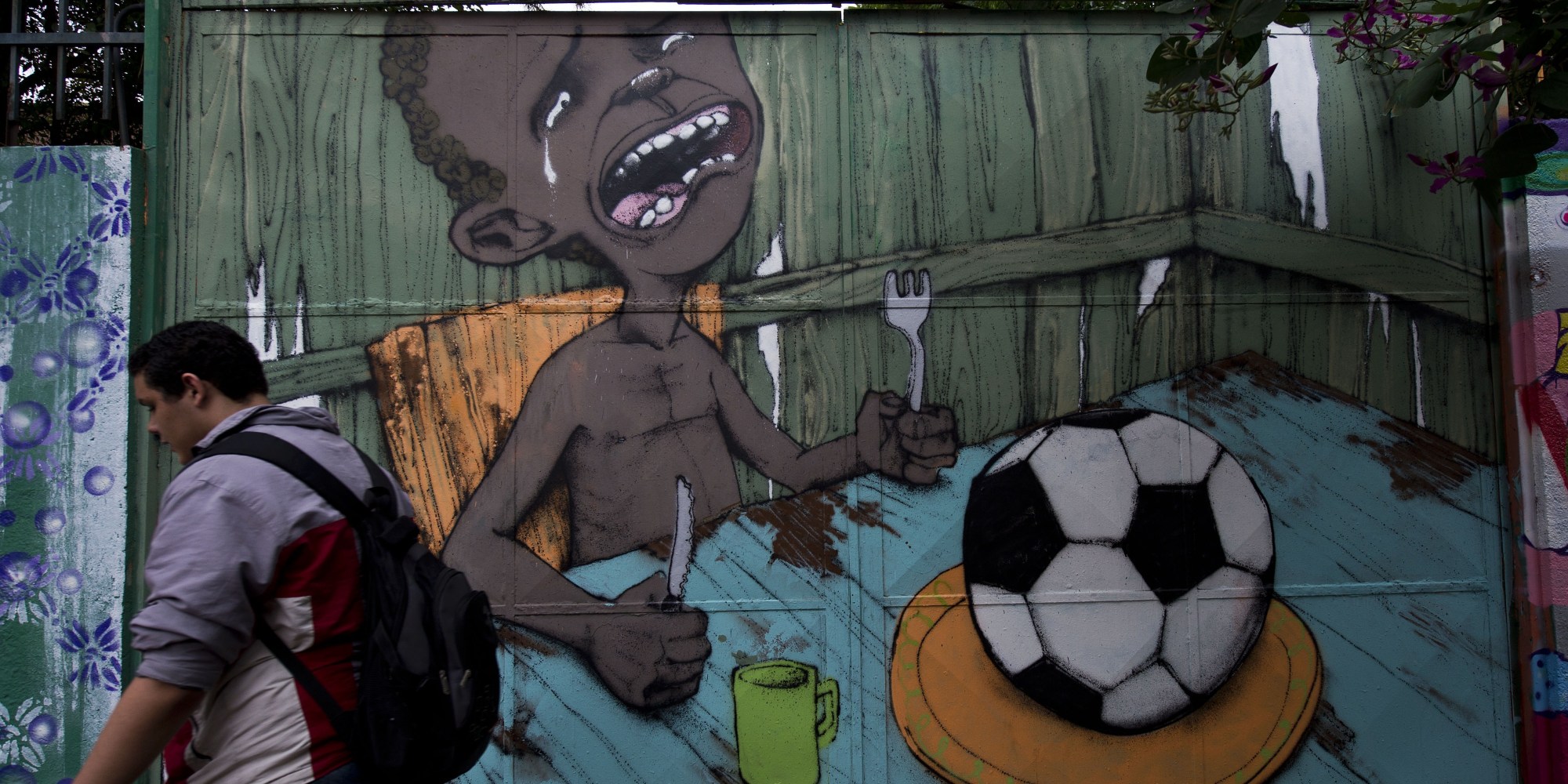 World Cup 2014: 14 Powerful Pictures Of Anti-Fifa Graffiti In Brazil