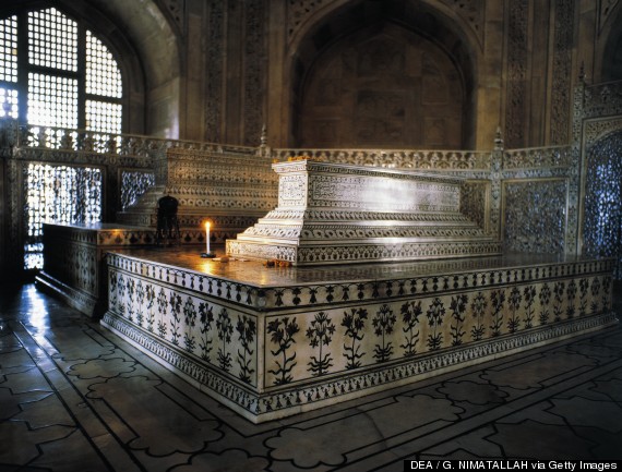 taj mahal mausoleum